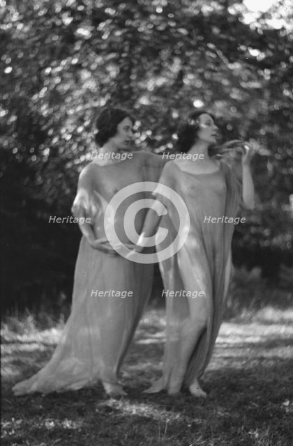 Desha and Leah dancing in Port Washington, 1921 Aug. 21. Creator: Arnold Genthe.