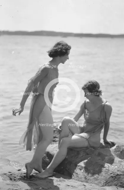 Desha and Leah dancing in Port Washington, 1921 Aug. 21. Creator: Arnold Genthe.
