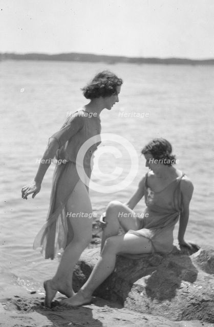 Desha and Leah dancing in Port Washington, 1921 Aug. 21. Creator: Arnold Genthe.