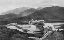 'Destruction du pont de Demir-Hissar sur la Strouma; L'explosion. Creator: Unknown