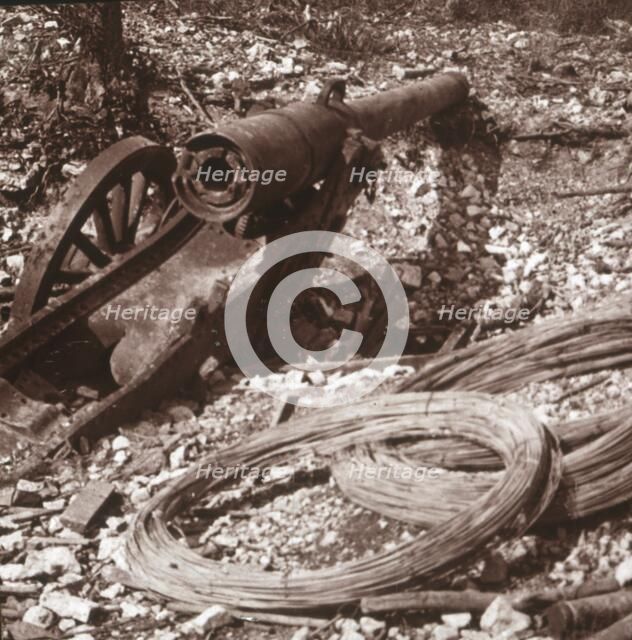 Destroyed 155 gun, c1917-c1918. Artist: Unknown.