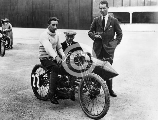 DH Davidson on a Flat Twin Harley-Davidson, Brooklands, Surrey, 1920. Artist: Unknown