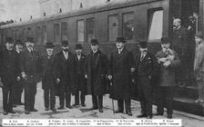 'Dix otages Francais rendus far l'Allemagne. 1916. Creator: Unknown