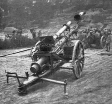 Dix jours de bataille sur la Somme; Un periscope geant sur roues pris aux Allemands dans..., 1916. Creator: Unknown