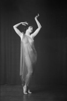 Dixie, 1923 Feb. 9. Creator: Arnold Genthe