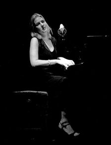 Diana Krall, Ronnie Scott's, London, 1998. Artist: Brian O'Connor
