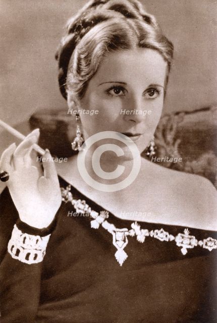 Diana Wynyard, British actress, 1933. Artist: Unknown