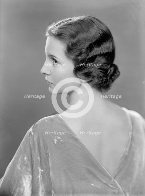Dickey, Mary Wilson - Portrait, 1933. Creator: Harris & Ewing.