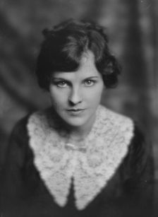 Dillingham, Charles, Mrs., portrait photograph, 1915. Creator: Arnold Genthe