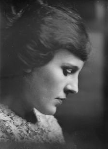 Dillingham, Charles, Mrs., portrait photograph, 1915. Creator: Arnold Genthe