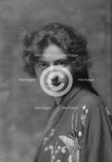 Dilling, Charlene, Miss, portrait photograph, 1914 Apr. 21. Creator: Arnold Genthe.