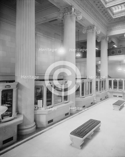 Dime Savings Bank, main floor, Detroit, Mich., between 1900 and 1910. Creator: Unknown.