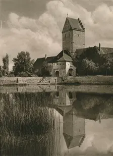 Dinkelsbuhl - Rothenburger Tor 1931. Artist: Kurt Hielscher