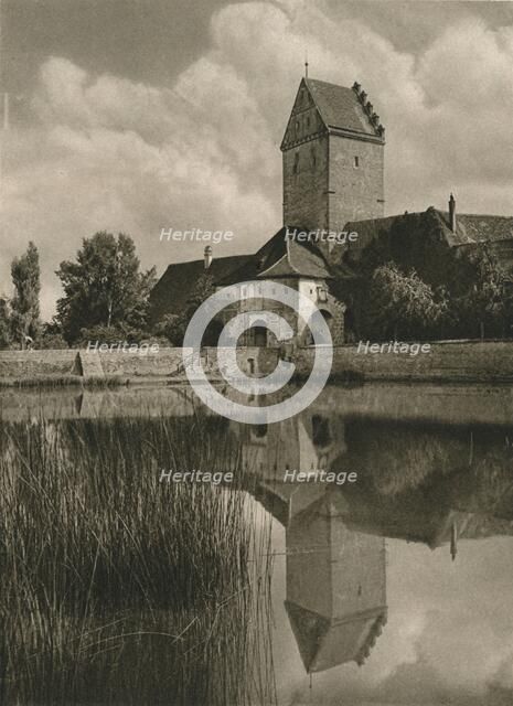 'Dinkelsbuhl - Rothenburger Tor', 1931. Artist: Kurt Hielscher.