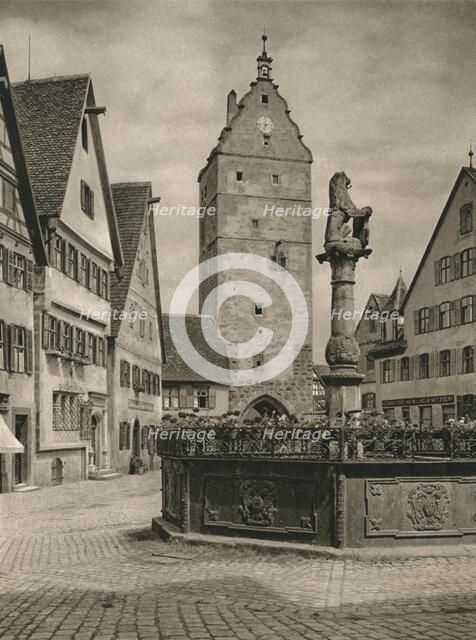 'Dinkelsbuhl - Wormitztor', 1931. Artist: Kurt Hielscher.