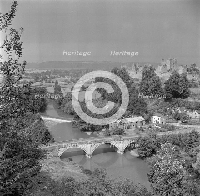 Dinham Bridge, Ludlow, Shropshire, 1945-1980. Artist: Eric de Maré