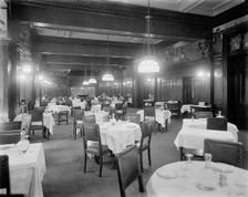 Dining room, Hotel Latham, New York, N.Y., between 1905 and 1915. Creator: Unknown