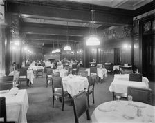 Dining room, Hotel Latham, New York, N.Y., between 1905 and 1915. Creator: Unknown