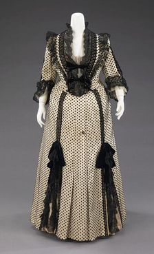 Dinner dress, French, 1880-90. Creators: House of Worth, Charles Frederick Worth