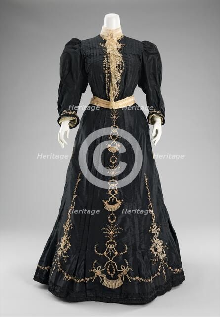 Dinner dress, French, 1890-95. Creator: Unknown.