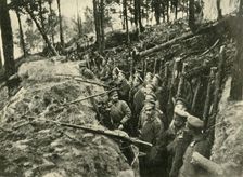 Discussing the Situation in the Russian Trenches . Creator: Unknown