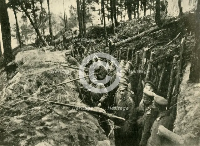 'Discussing the Situation in the Russian Trenches', .  Creator: Unknown.
