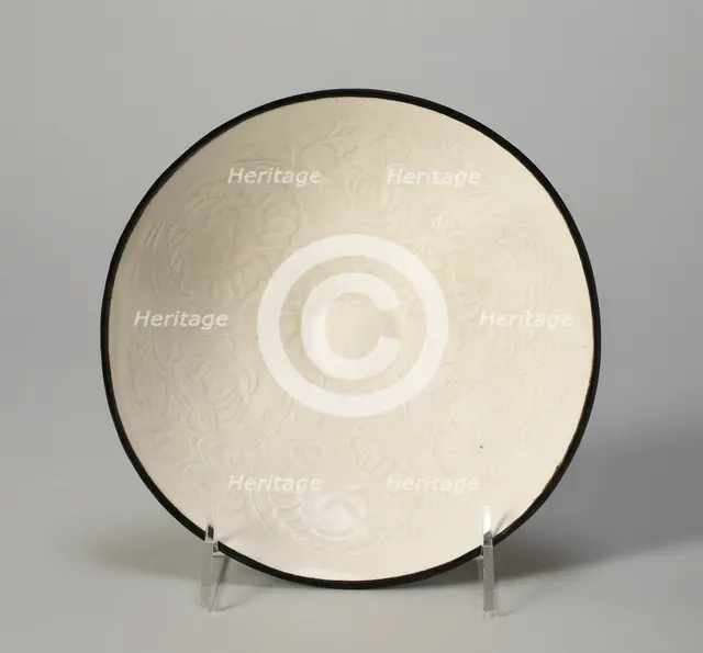 Dish with Crane amid Floral Scrolls, Jin dynasty (1115-1234), 12th century. Creator: Unknown.