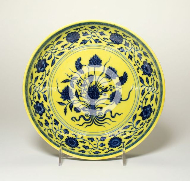 Dish with Floral Bouquet Tied with a Ribbon Encircled by..., Qing dynasty, Yongzheng reign (1723-35) Creator: Unknown.