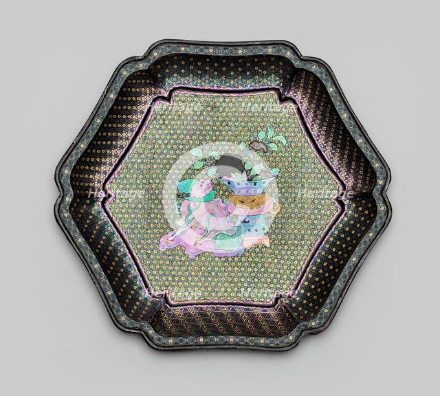 Dish with Images of Ancient Bronzes, Qing dynasty (1644-1911). Creator: Unknown.