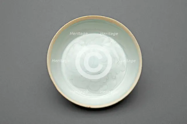 Dish with Sketchy Floral Scrolls, Song dynasty (960-1279). Creator: Unknown.