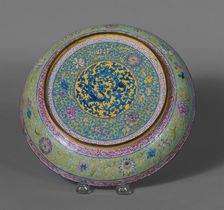 Dish with women and children, about 1800. Creator: Unknown