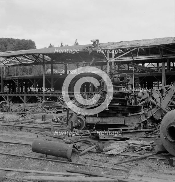 Dismantling the Mumby Lumber Mill after thirty five years op..., Malone, western Washington, 1939. Creator: Dorothea Lange.