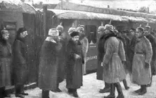 Dissolution of the Eastern Front; At Brest-Litovsk station: welcome of the Maximalist..., 1917. Creator: Unknown