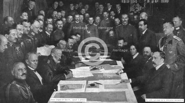 Dissolution of the Eastern Front; Signing the armistice of Brest-Litovsk.., 1917. Creator: Unknown.
