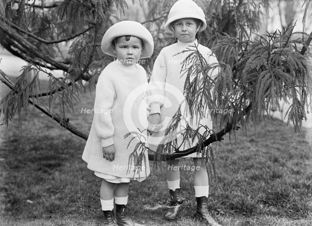 District of Columbia Parks Children, 1913. Creator: Harris & Ewing.