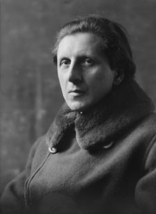 Dr. Coomarasumay, portrait photograph, 1918 Mar. 5. Creator: Arnold Genthe