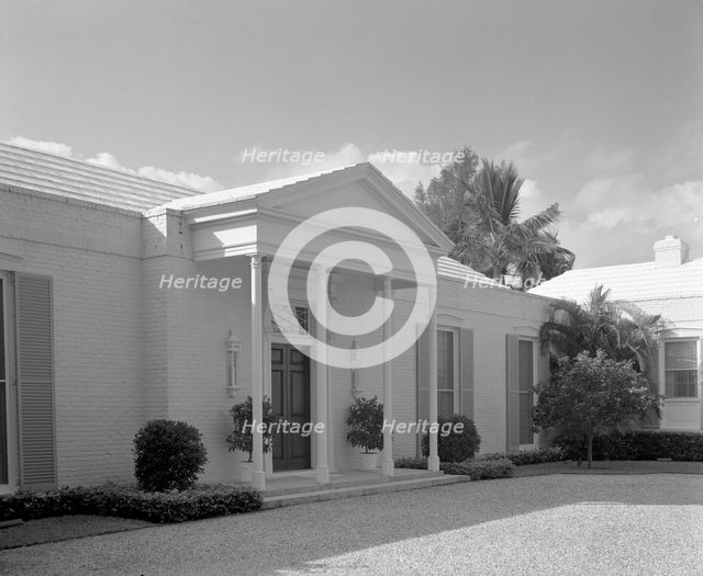 Dr. and Mrs. Leon Levy, residence at 1409 S. Ocean Blvd., Palm Beach, 1959. Creator: Gottscho-Schleisner, Inc.