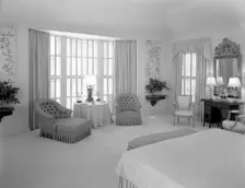 Dr. and Mrs. Leon Levy, residence at 1409 S. Ocean Blvd., Palm Beach, 1959. Creator: Gottscho-Schleisner, Inc