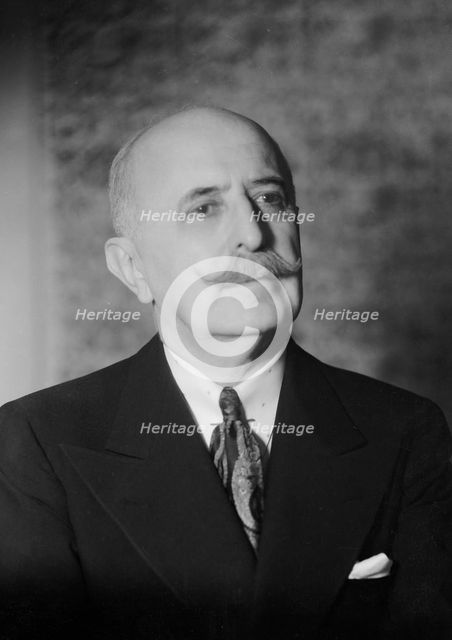 Dr. B. Beck, portrait photograph, 1935 Aug. or Sept. Creator: Arnold Genthe.