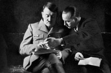 Dr Dietrich submits press reports to the Führer 1936
