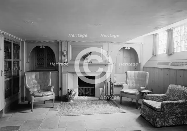 Dr. E. Hall Kline, residence on N. Broadway, Nyack, New York, 1941. Creator: Gottscho-Schleisner, Inc.