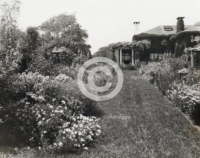 Dr. Frederick Kellogg Hollister house, Lily Pond Lane, East Hampton, New York, 1915 or 1916. Creator: Frances Benjamin Johnston.