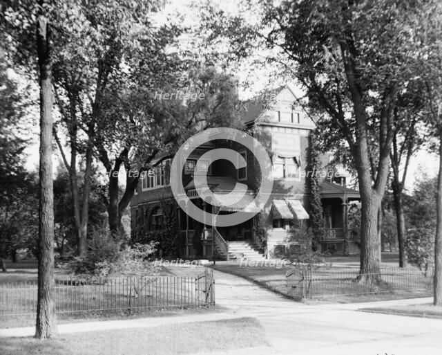 Dr. Henry C. Potter's residence, Saginaw, Mich., between 1900 and 1910. Creator: Unknown.