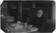 Dr John Scott; Mrs Harrison's father, aged 89, at work in the Pension Office, for APA., Nov 16, 1888 Creator: Frances Benjamin Johnston