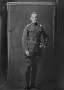 Dr. Walter Phillips, portrait photograph, 1919 June 6. Creator: Arnold Genthe