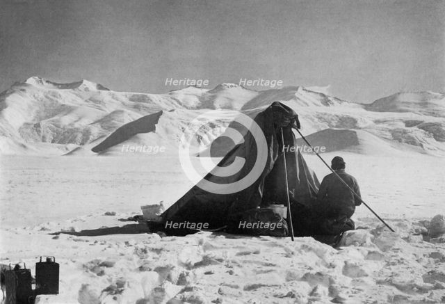 'Dr. Wilson Sketching On The Beardmore Glacier', 13 December 1911, (1913). Artist: Robert Falcon Scott.