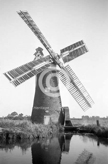 Drainage mill, Ludham, Norfolk, 1934. Artist: HES Simmons.