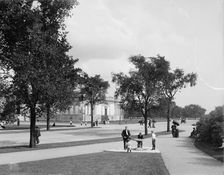 Driveway near Field Museum [of Natural History], Jackson Park, Chicago, Ill., c1907. Creator: Unknown