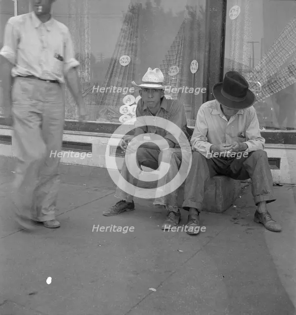 Drought farmers come to town, Sallisaw, Sequoyah County, Oklahoma, 1936. Creator: Dorothea Lange.
