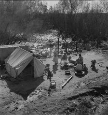 Drought refugees from Chickasaw, Oklahoma, 1937. Creator: Dorothea Lange